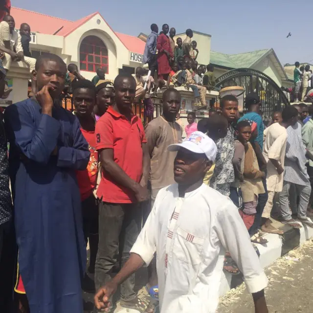 Jama'a a Kano na tarbar Shugaba Muhammadu Buhari