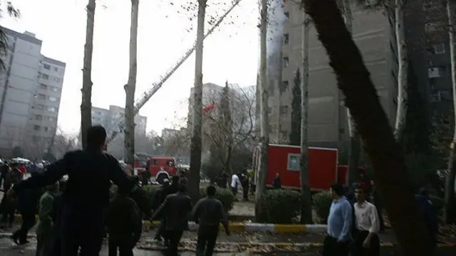 هوایپما در یک منطقه مسکونی تهران در نزدیکی فرودگاه مهرآباد سقوط کرد