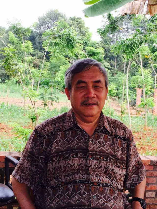 Nhà thơ Thái Bá Tân