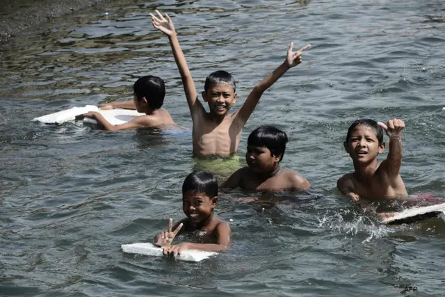 anak-anak di Muara Angke, Jakarta Utara
