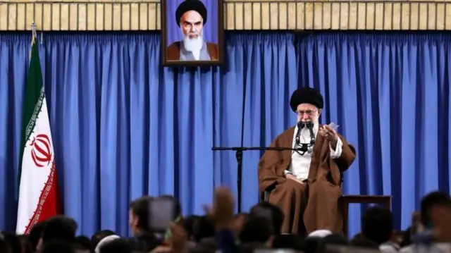 آیت الله خامنه ای