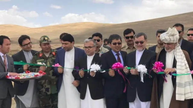 رئیس جمهور غنی کار ساختمانی جاده یکاولنگ _ دره صوف را امروز افتتاح کرد