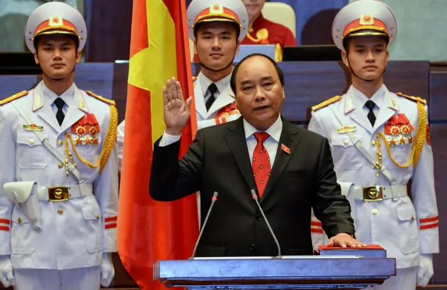 Ông Nguyễn Xuân Phúc tuyên thệ nhậm chức thủ tướng hồi tháng 7/2016