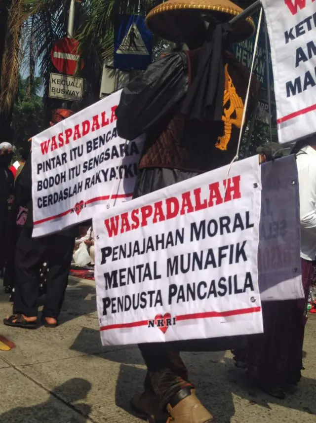 anti ahok