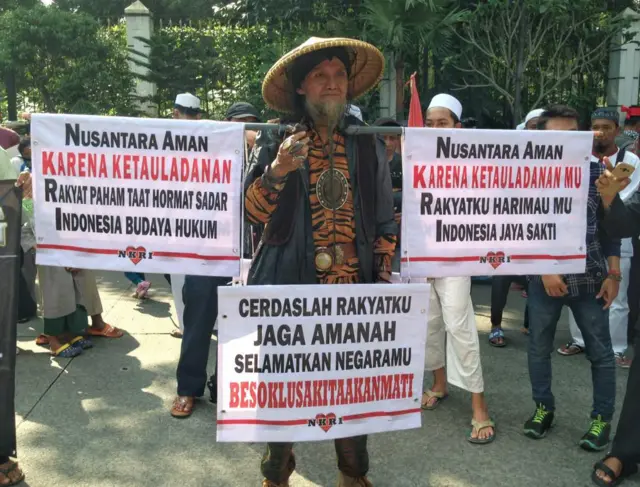 anti ahok