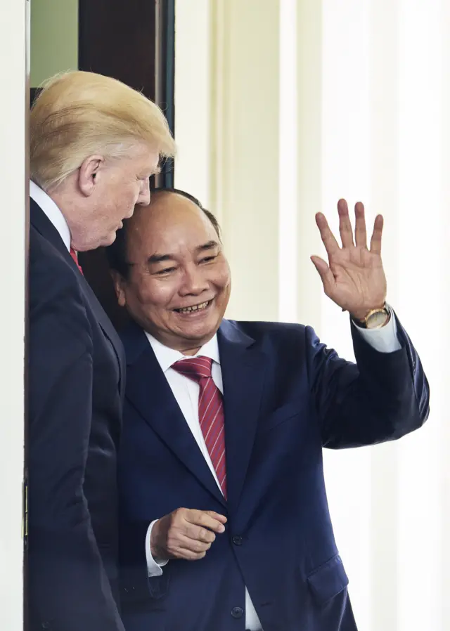 Trump - Nguyễn Xuân Phúc
