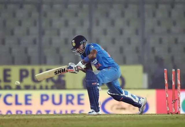 د هند کرېکټ