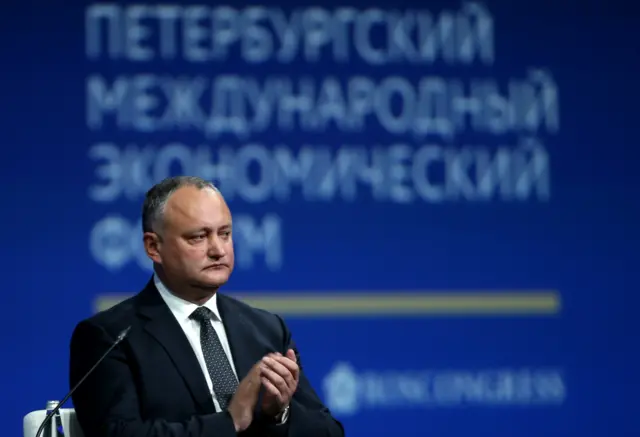 Додон