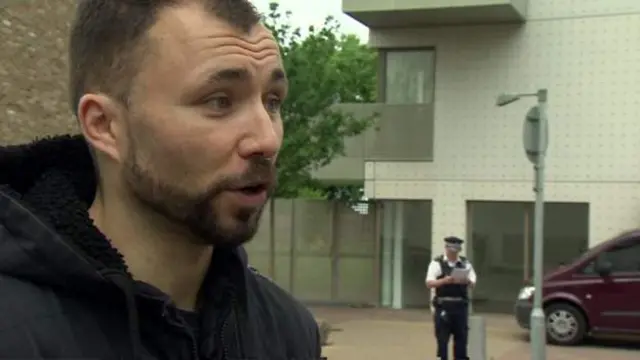 Дэмиен Петит