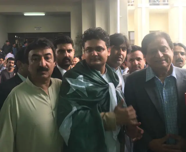 پی ٹی آئی