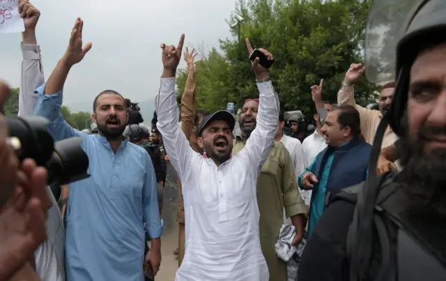 پاکستان مسلم لیگ کے کارکنان