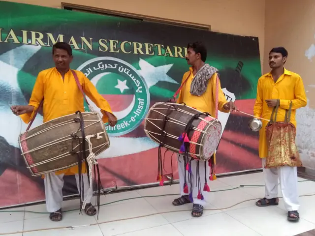 پی ٹی آئی