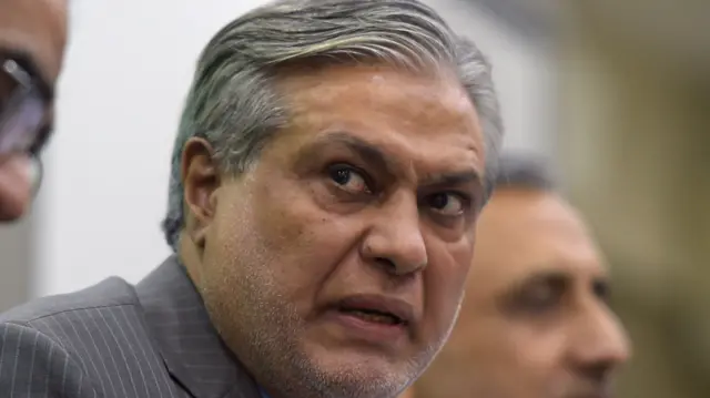 اسحاق ڈار