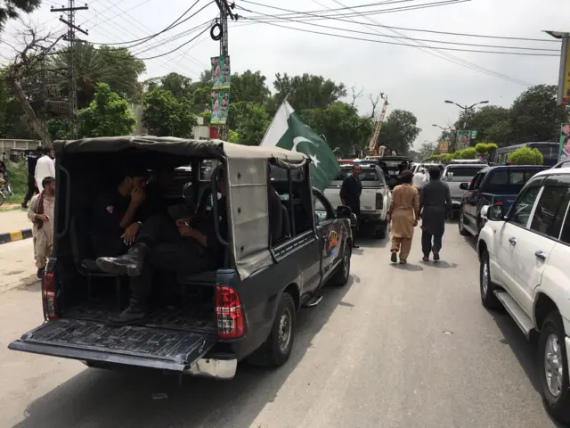 نواز