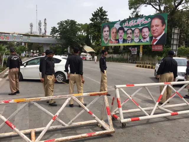 نواز
