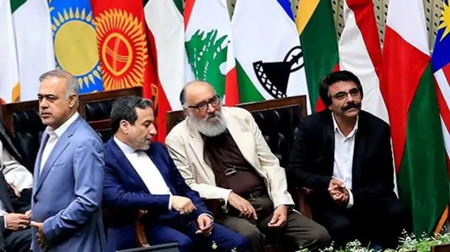 افتخاری، ارجمند و عراقچی