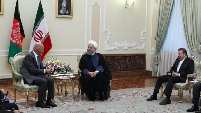 از راست محمود واعظی، حسن روحانی و محمد اشرف غنی رئیس جمهور افغانستان