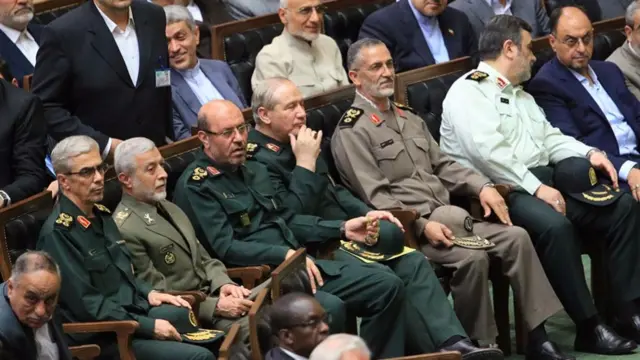 فرماندهان در تحلیف