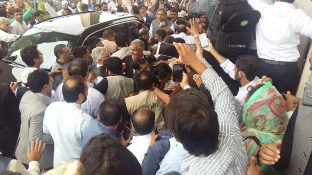 نواز