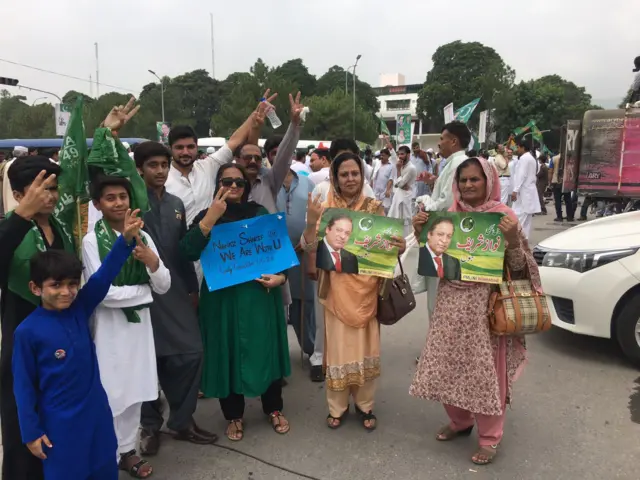 نواز