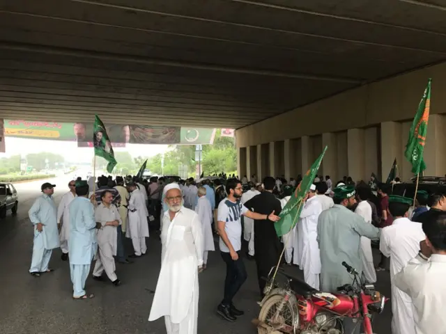 نواز