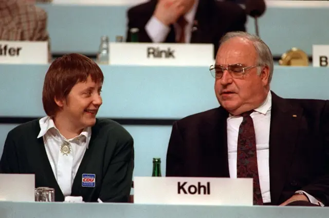 Angela Merkel ve Helmut Kohl