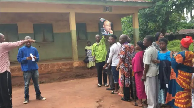 Ndị kwụ n'aghịrị ịtụ vootu