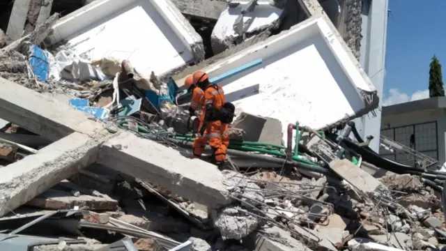 gempa dan tsunami Palu
