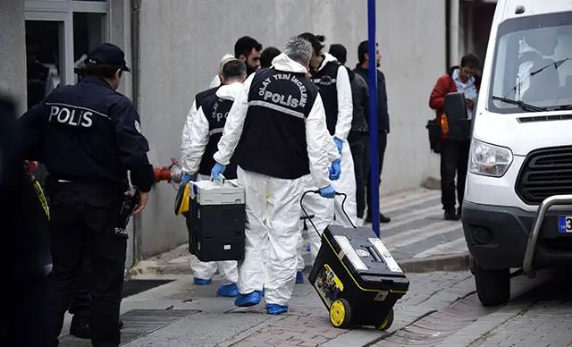 İstanbul Sultangazi'de inceleme yapan ekipler