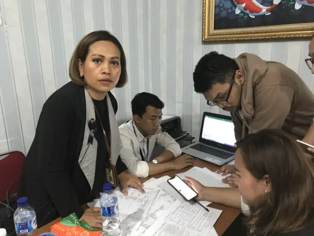 Kementerian Keuangan mendirikan kantor dadakan di RS Polri Kramat Jati untuk membantu keluarga pegawai BPK yang menjadi korban Lion Air JT-610.