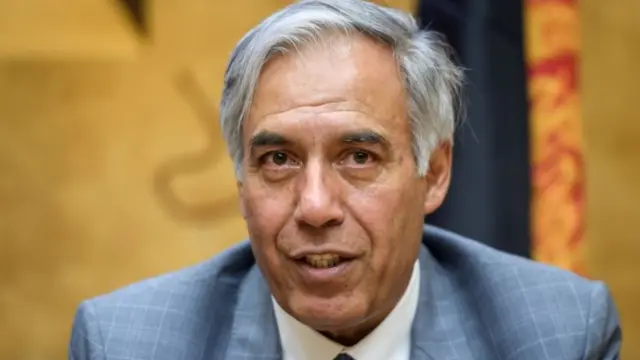 همایون قیومی