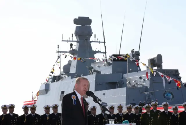اردوغان يلقي كلمة في مرسى لتصنيع السفن في اسطنبول