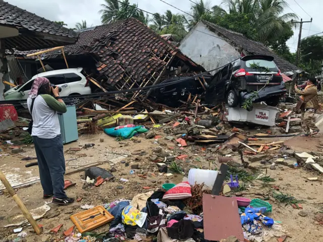 Kehancuran tsunami