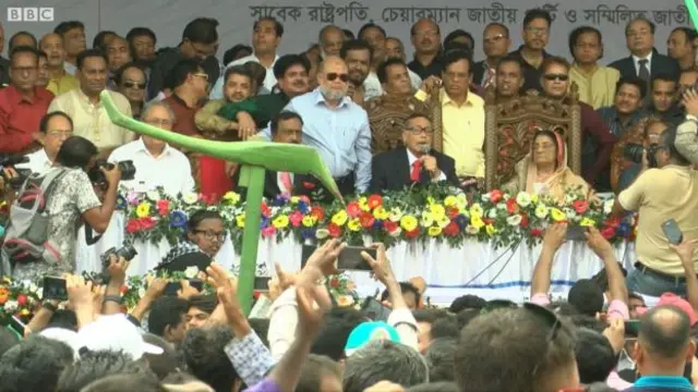 জাতীয় পার্টির নেতাকর্মীরা