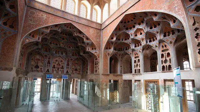 عالی قاپو
