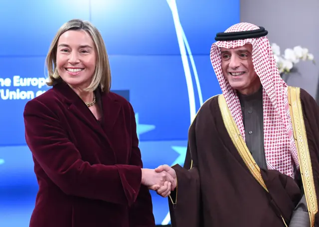 وزير الخارجية السعودي عادل الجبير ومسؤولة الشؤون الخارجية في الاتحاد الأوروبي فيدريكا موغريني