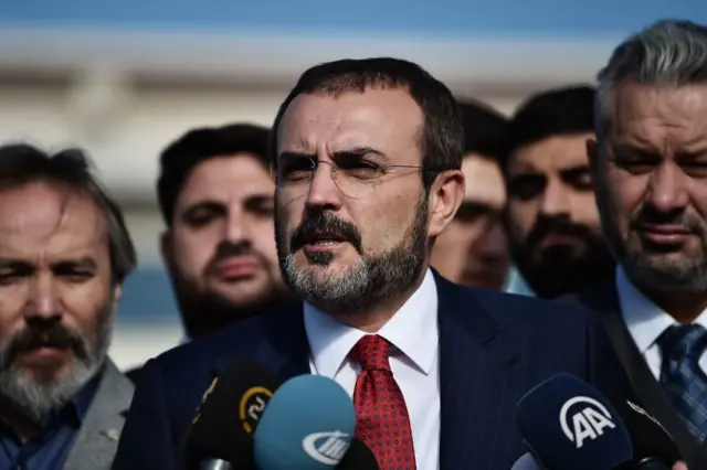 Mahir Ünal