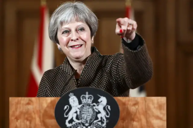 Мэй на пресс-конференции в субботу