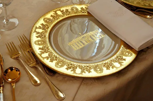 Столовые приборы