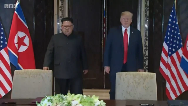 簽字瞬間