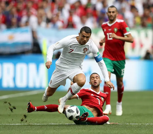 صور من الشوط الأول