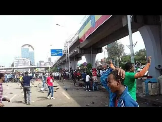 Ilaa 30 qof ayaa loo xiray qaraxa