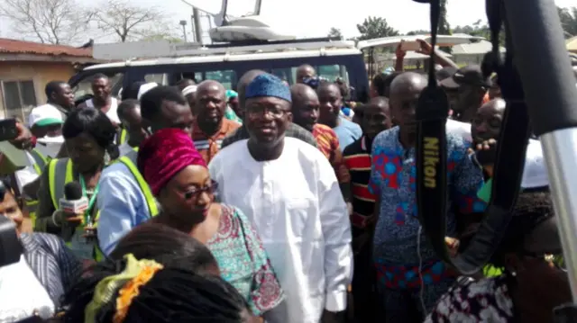 Ẹ̀rọ káàdì kọ ìyàwó Fayẹmi