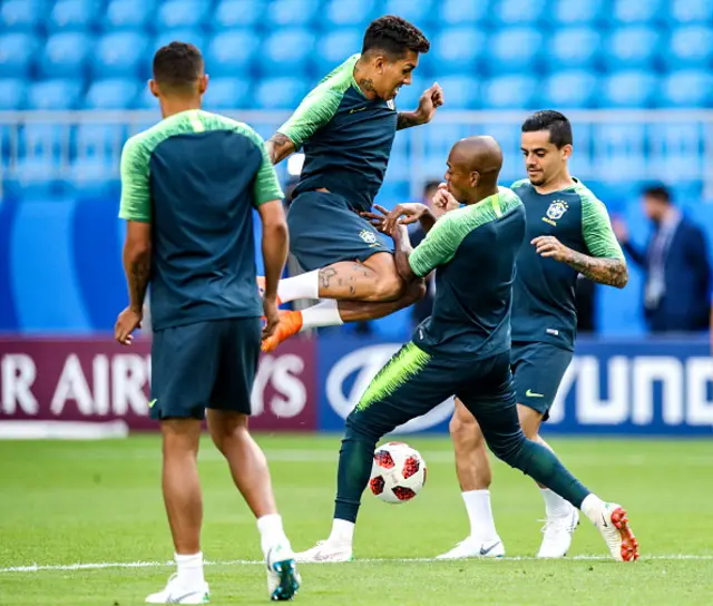 صور من تدريبات منتخب البرازيل قبل مواجهة المكسيك