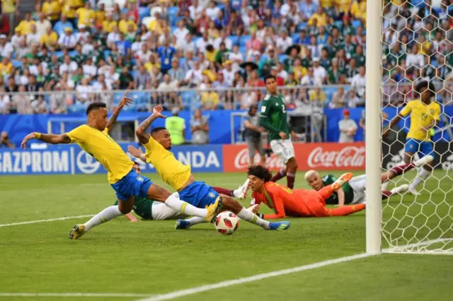 Bao la Neymar