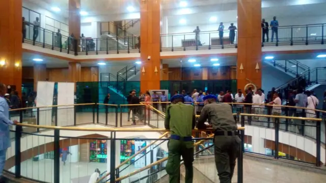 Awọn oṣiṣẹ eleto aabo