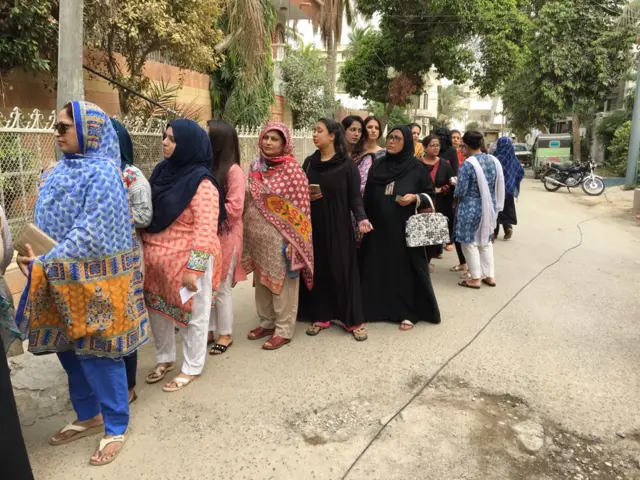 کراچی