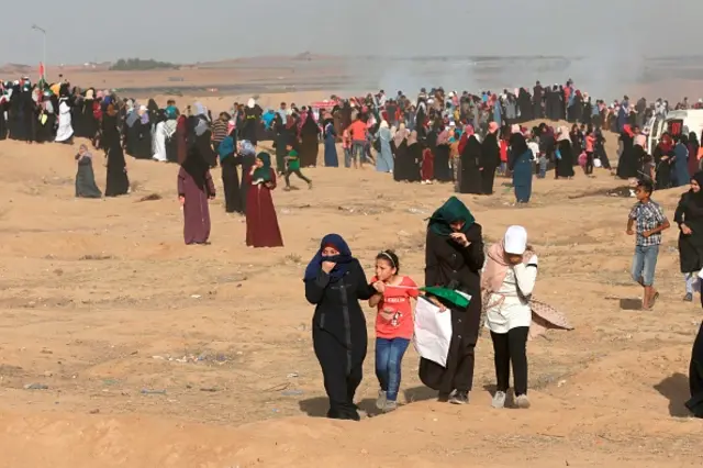 إصابة العشرات من النساء المشاركات في مسيرة شرقي غزة