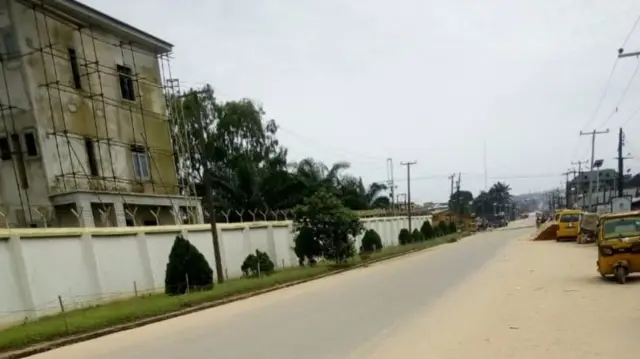 Obodoukwu Road,ebe Ahịa Ogboefere n'Ọnicha