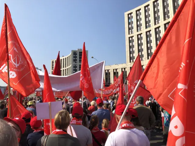 участники митинга